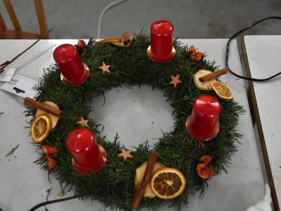 Aranžování Adventního věnce